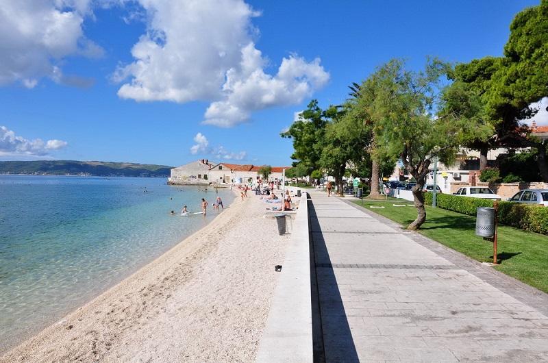 Sunny Apartment By The Beach Kaštel Štafilić Kültér fotó