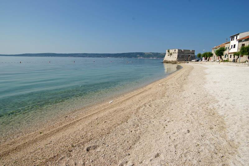 Sunny Apartment By The Beach Kaštel Štafilić Kültér fotó